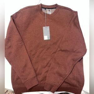 Men’s maroon crew neck